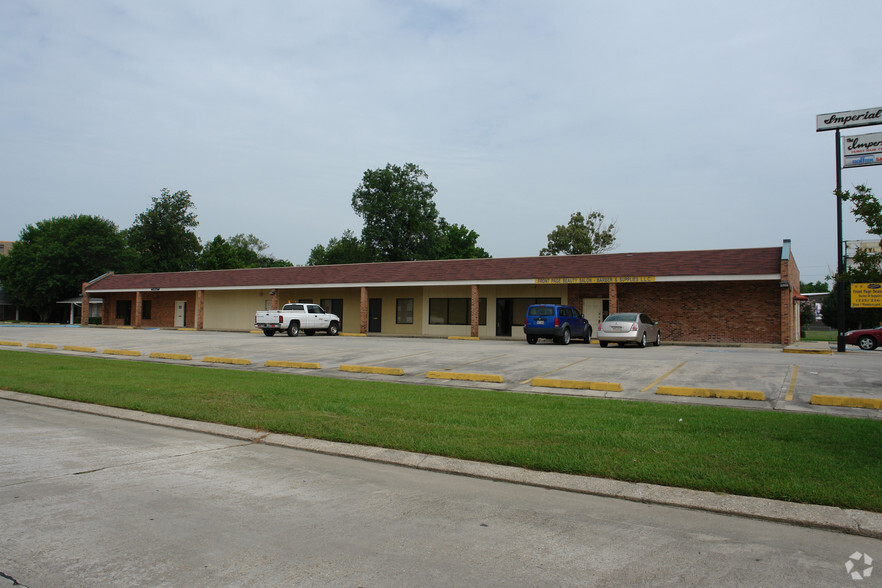 1111 N Bon Marche Dr, Baton Rouge, LA for sale - Primary Photo - Image 1 of 1