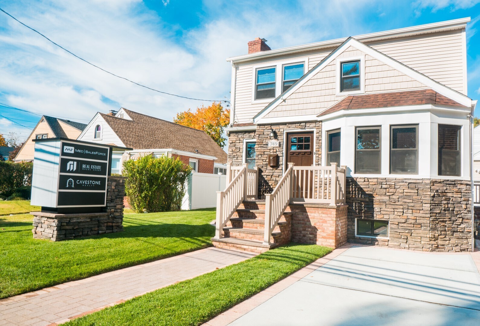 749 Front St, Hempstead, NY for sale Primary Photo- Image 1 of 1