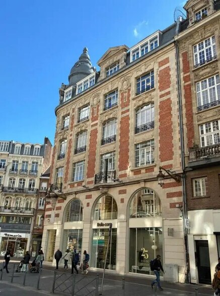 19 Rue Des Ponts De Comines, Lille for lease - Building Photo - Image 2 of 5