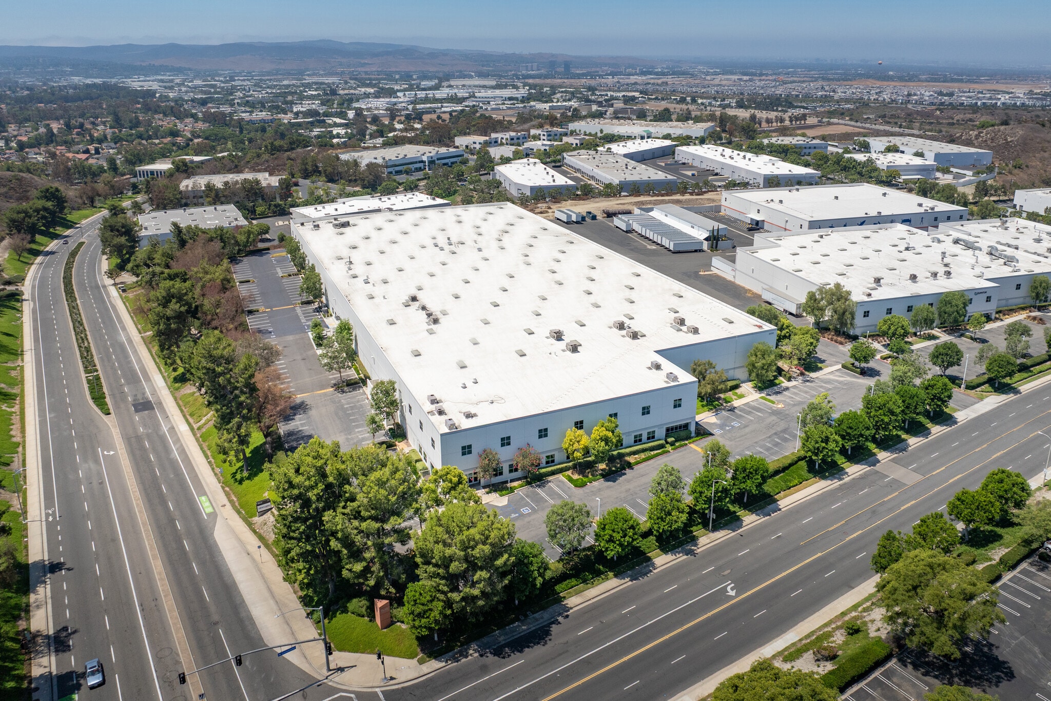 25392 Commercentre Dr, Lake Forest, CA for lease Building Photo- Image 1 of 5