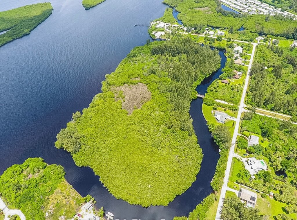 418 Peace Island Dr, Punta Gorda, FL for sale Aerial- Image 1 of 6