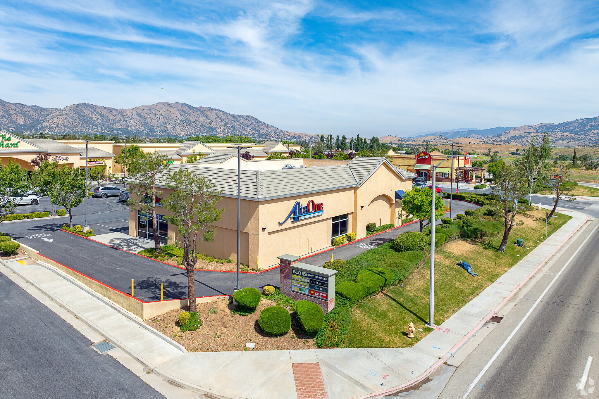 665 Tucker Rd, Tehachapi, CA for sale Primary Photo- Image 1 of 11