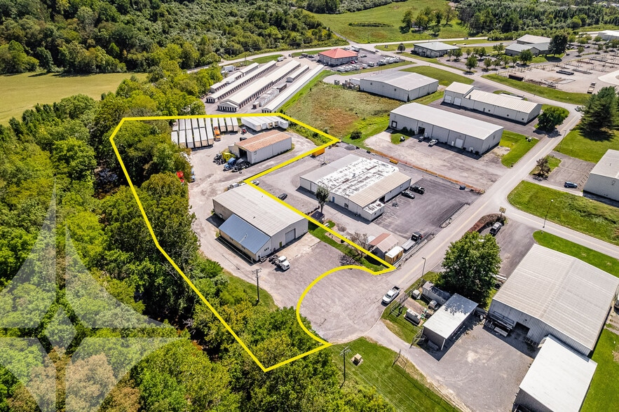 148 Roush Cir, Fairmont, WV for lease - Building Photo - Image 1 of 17