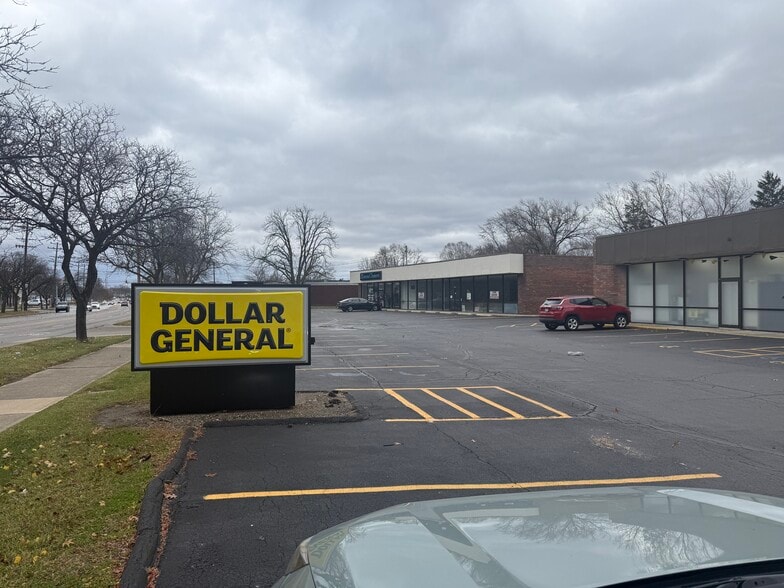 6477 Pearl Rd, Parma Heights, OH for lease - Building Photo - Image 3 of 3