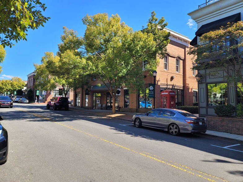 985 Market St, Fort Mill, SC for lease - Building Photo - Image 1 of 10