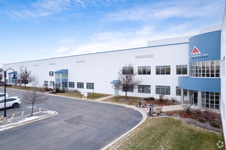 130 Oakwood Rd, Lake Zurich, IL for lease - Building Photo - Image 2 of 5