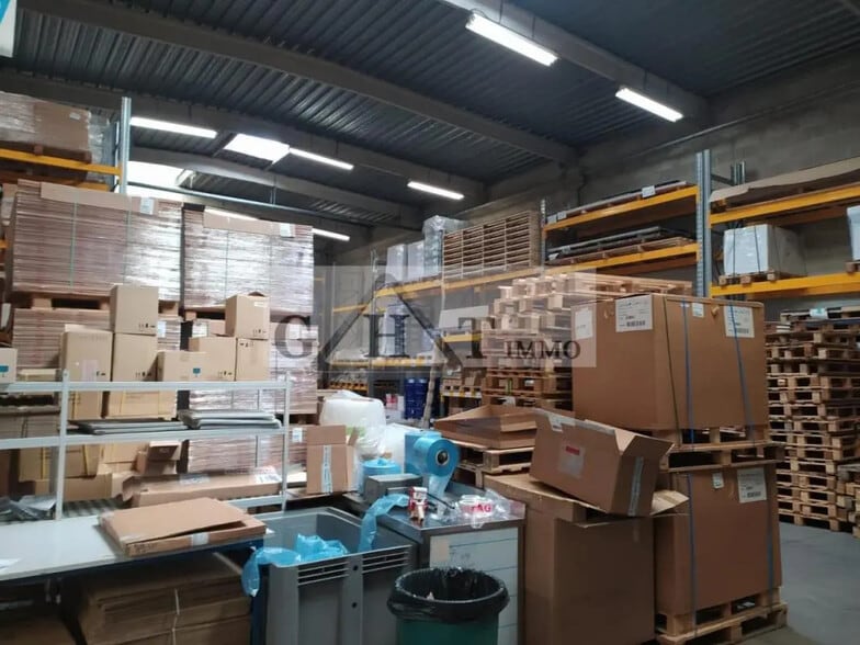Industrial in Torcy for sale - Interior Photo - Image 3 of 12