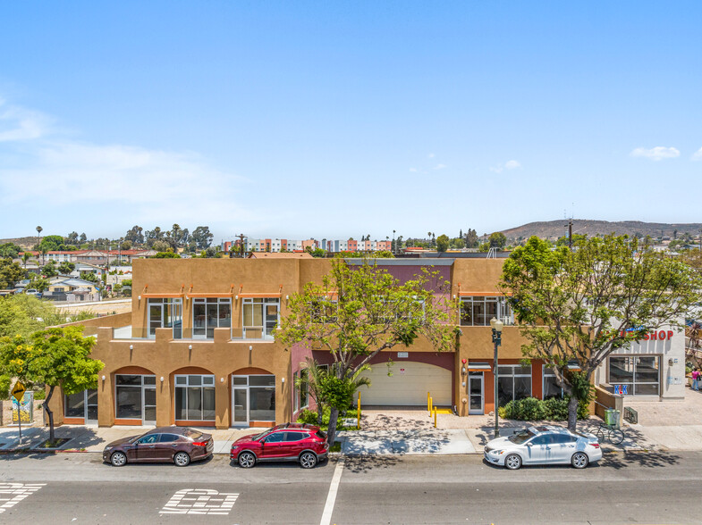 165 W San Ysidro Blvd, San Ysidro, CA for lease - Building Photo - Image 3 of 24