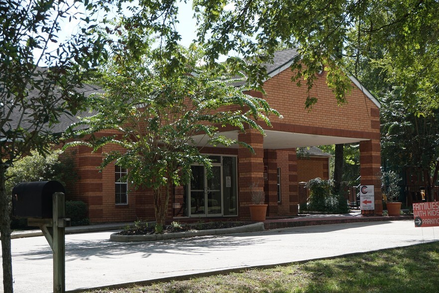 10801 Falconwing Dr, Spring, TX for sale - Primary Photo - Image 1 of 1