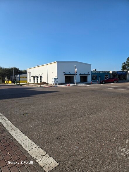 1900 Central Ave, Saint Petersburg, FL for lease - Building Photo - Image 2 of 10