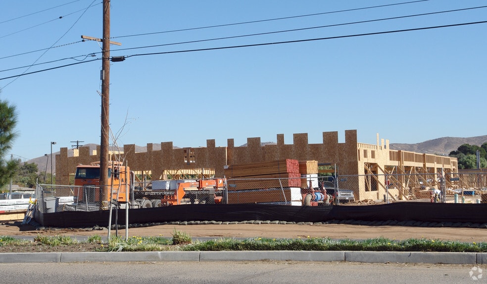 2743 Hamner Ave, Norco, CA for lease - Building Photo - Image 2 of 8