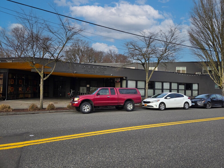 1235 SE Division St, Portland, OR for lease - Building Photo - Image 3 of 13