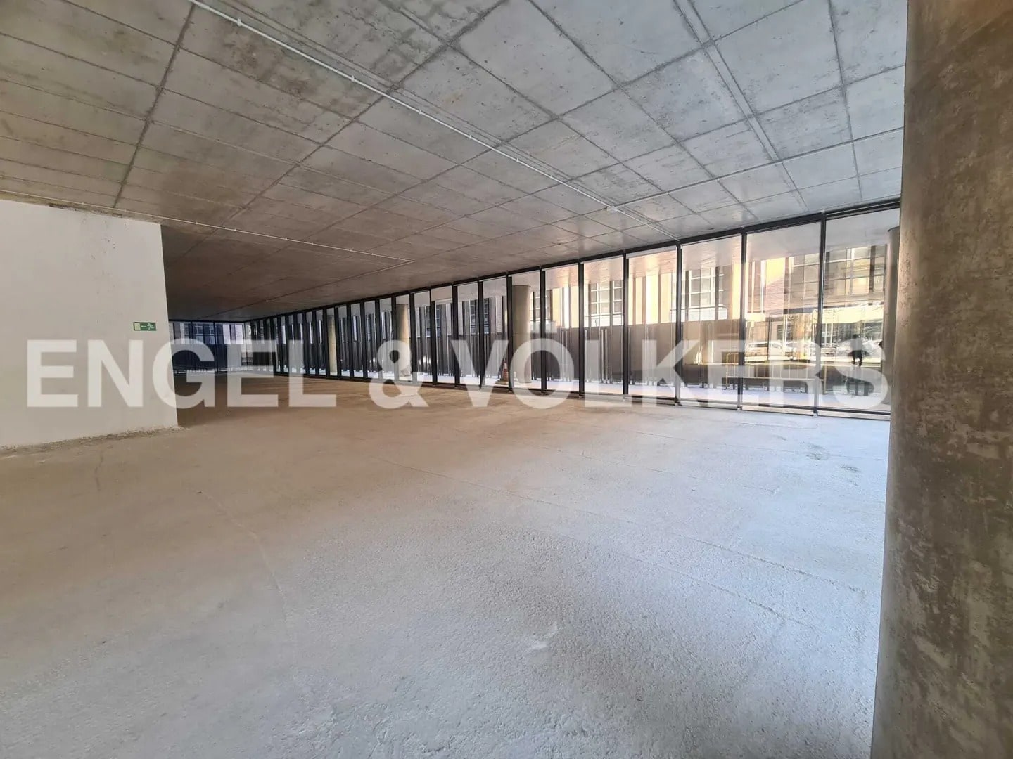 Office/Retail in Barcelona, Barcelona for lease Interior Photo- Image 1 of 3