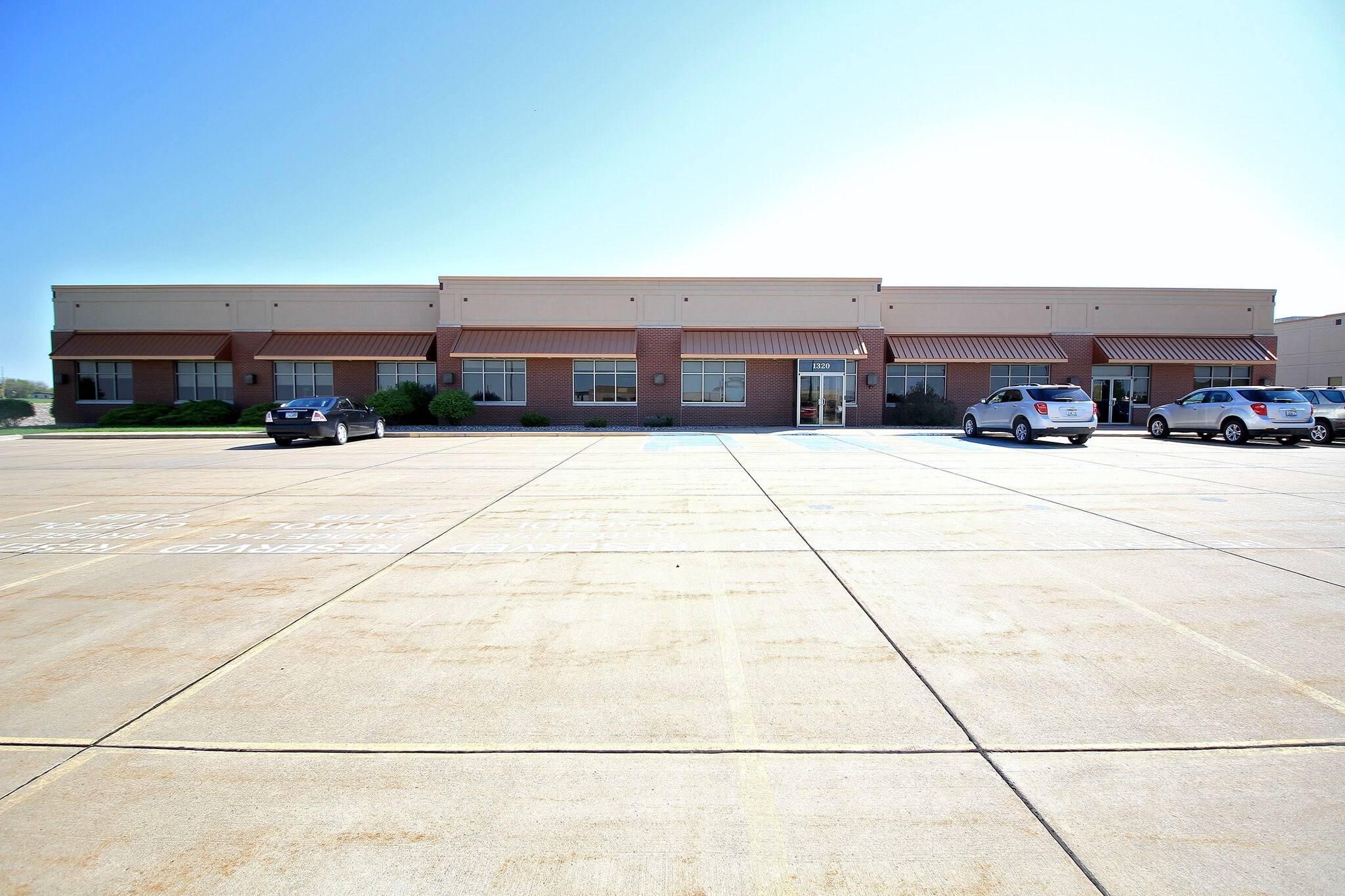 1320 19th Ave NW, Clinton, IA for sale Building Photo- Image 1 of 1