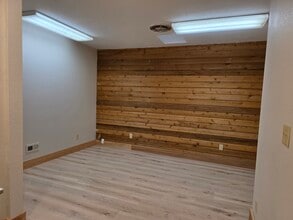 1900 N 99 Hwy, Mcminnville, OR for lease Interior Photo- Image 1 of 5