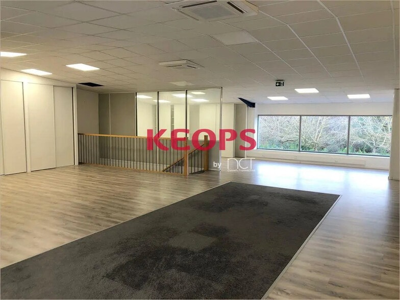 Office in Muret for lease - Interior Photo - Image 3 of 6