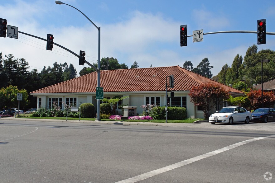 2407 Porter St, Soquel, CA 95073