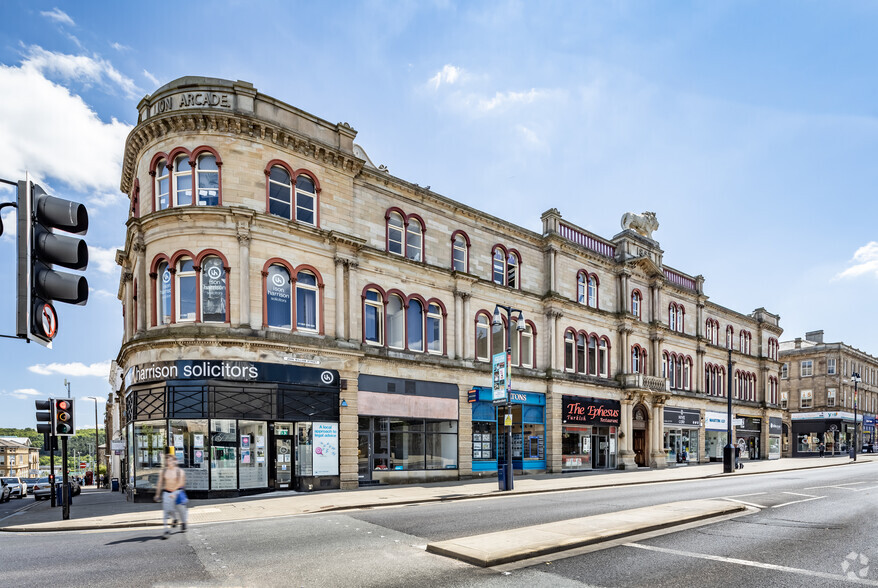 36 John William St, Huddersfield for lease - Primary Photo - Image 1 of 3