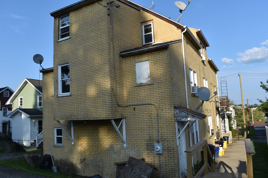 303 Robble Ave, Endicott, NY for sale - Building Photo - Image 3 of 8