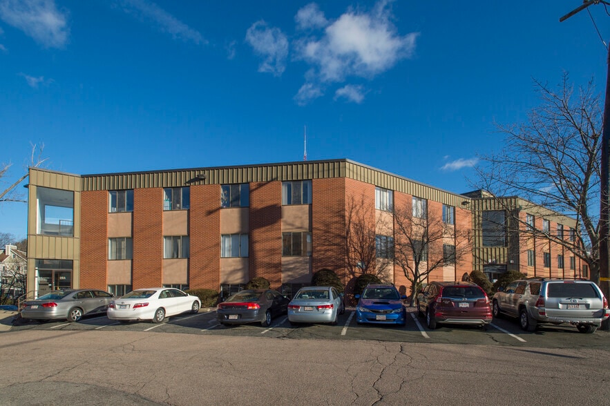 21 Highland Cir, Needham, MA for lease - Building Photo - Image 2 of 4