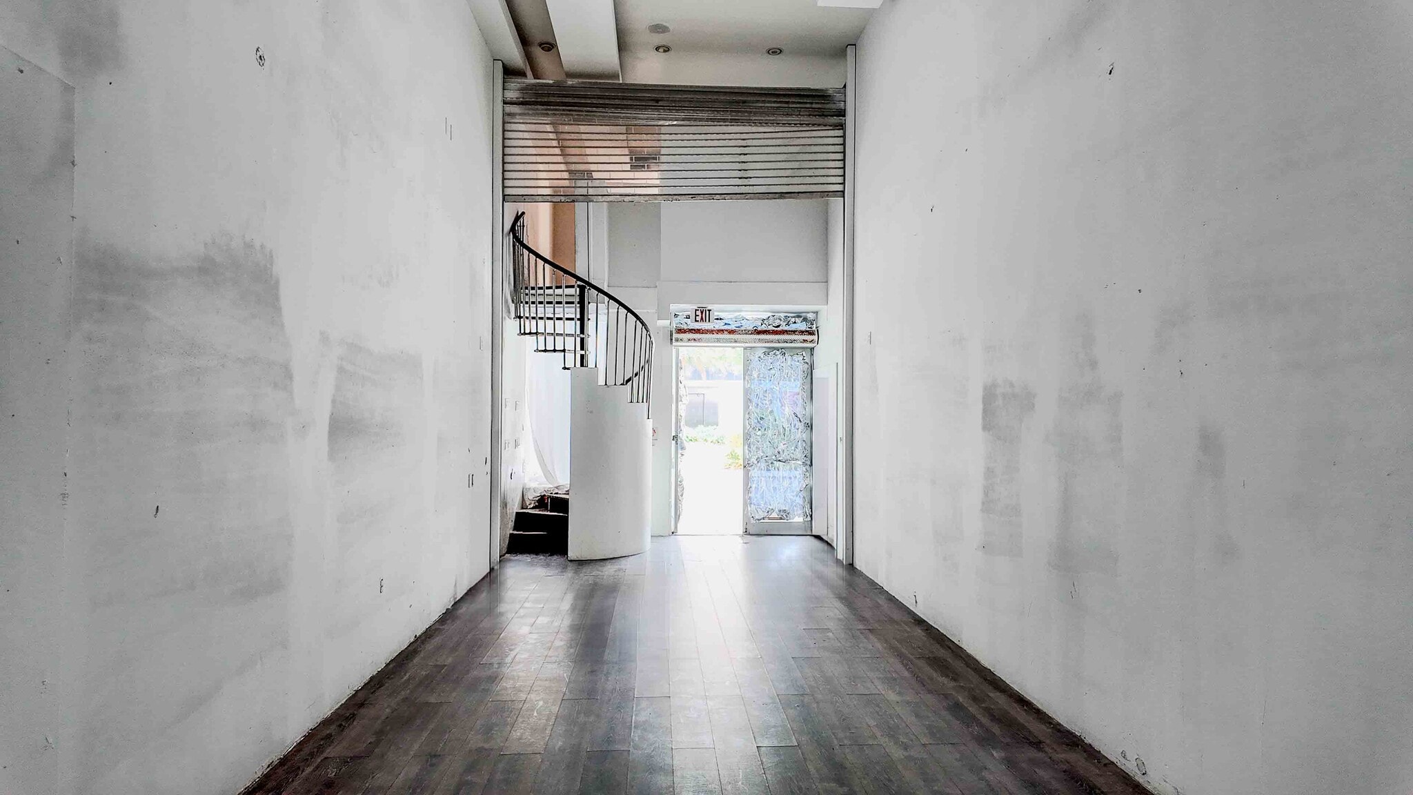 433-445 Lincoln Rd, Miami, Miami Beach, FL for lease Interior Photo- Image 1 of 6