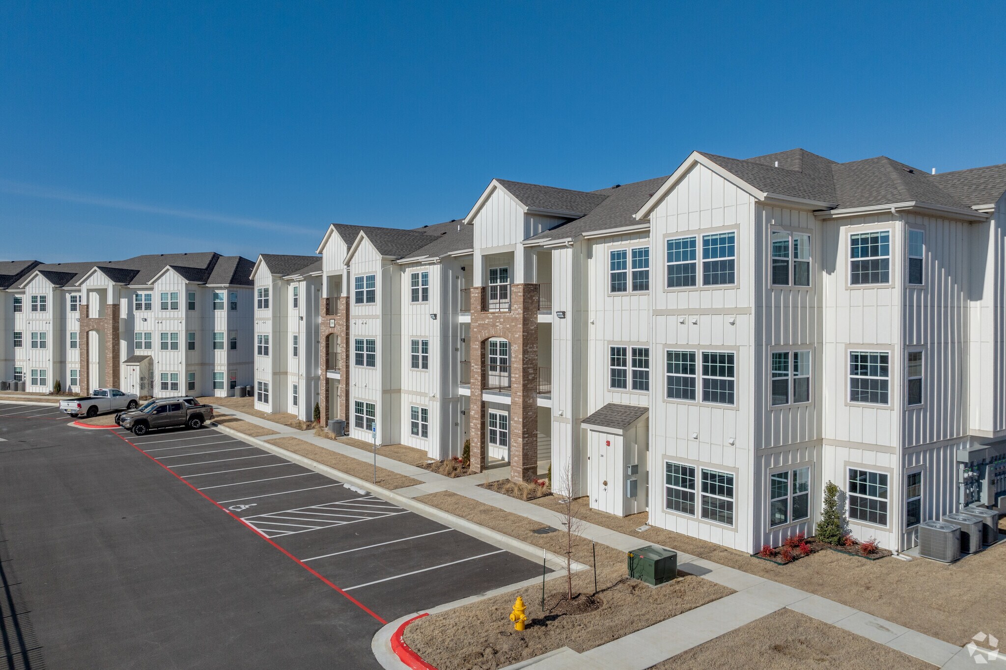 11421 S James Ave, Jenks, OK for sale Primary Photo- Image 1 of 1