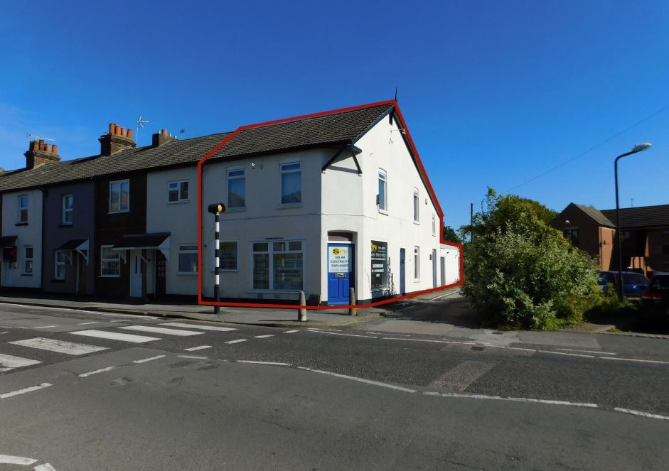 136 London Rd, Dunton Green for sale Primary Photo- Image 1 of 1