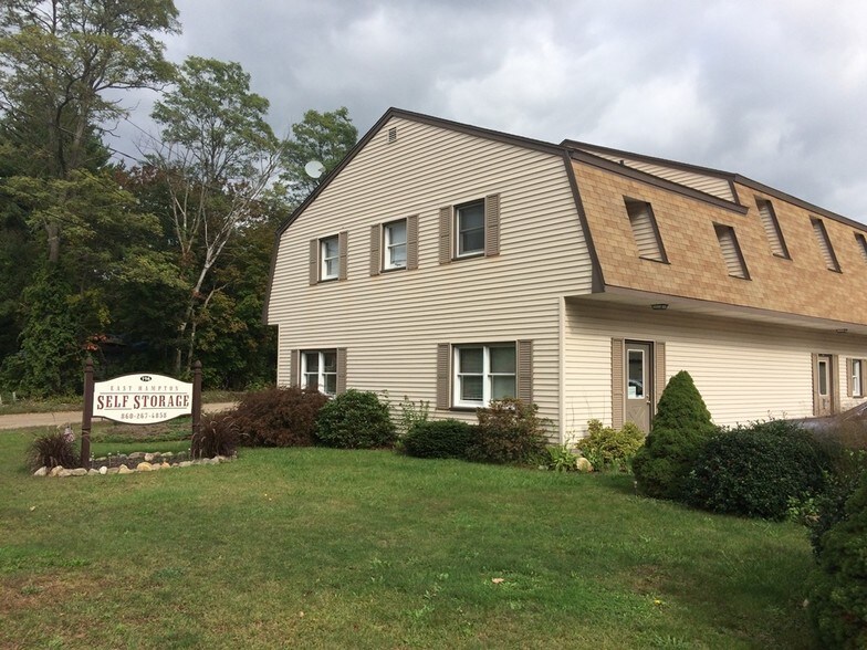 196 E High St, East Hampton, CT for sale - Primary Photo - Image 1 of 1