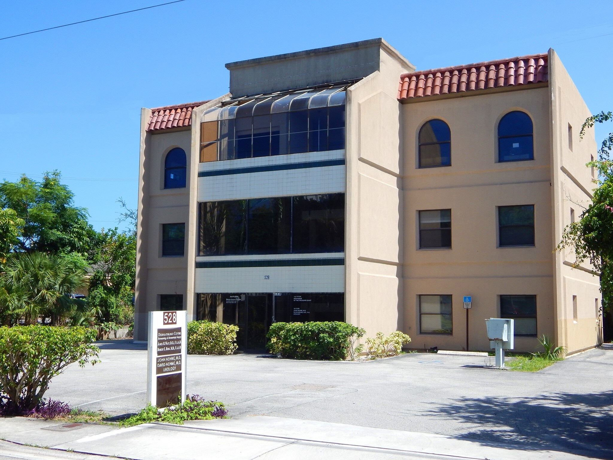 528 SE Osceola St, Stuart, FL for sale Building Photo- Image 1 of 1