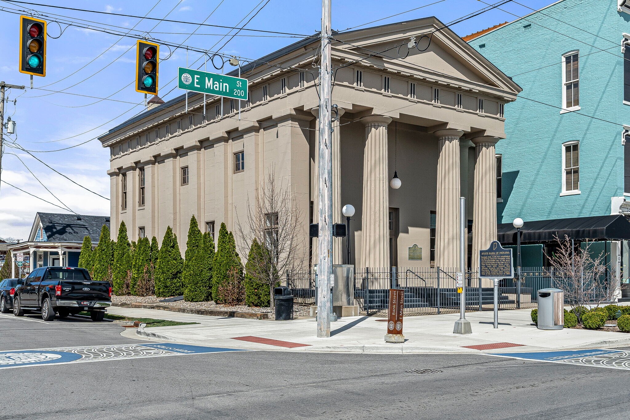 203 E Main St, New Albany, IN for sale Primary Photo- Image 1 of 1
