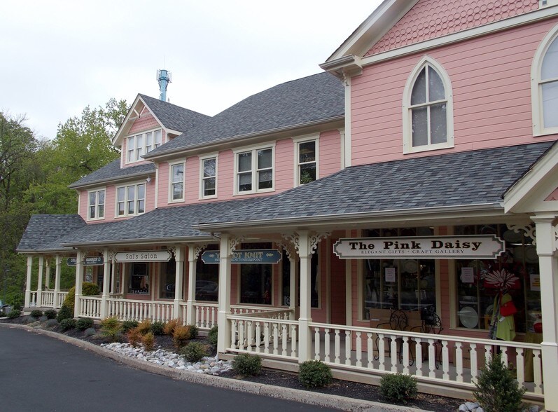 90 W Afton Ave, Yardley, PA 19067