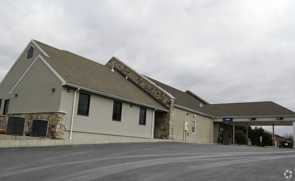 2800 State Hill Rd, Wyomissing, PA 19610 Riverview Bank