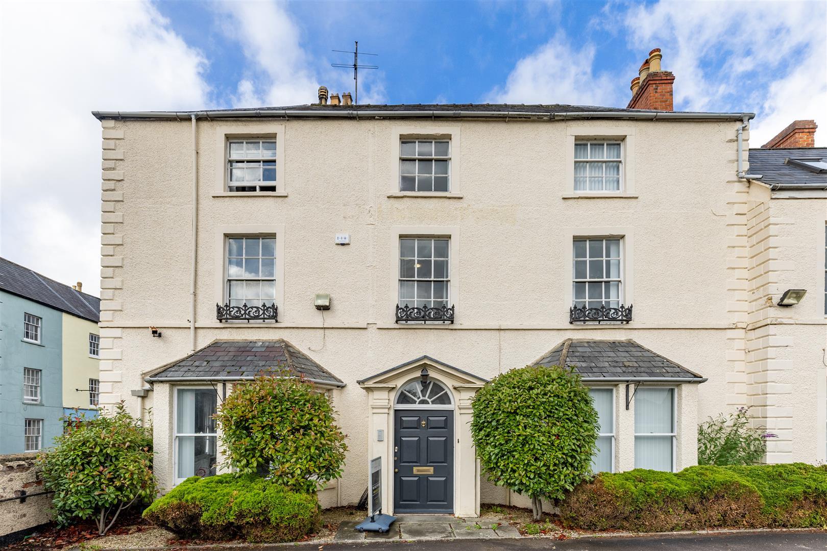 57 Dyer St, Cirencester for sale Primary Photo- Image 1 of 1