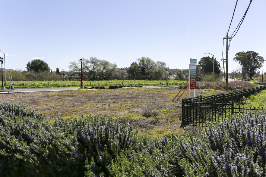 American Canyon Rd, American Canyon, CA for lease - Primary Photo - Image 1 of 9