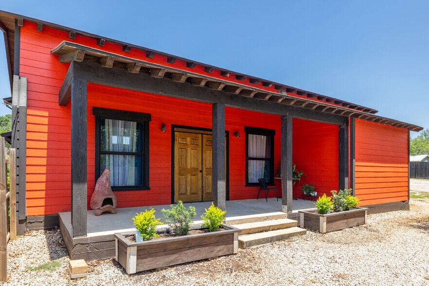 1720 Gruene Rd, New Braunfels, TX for sale - Primary Photo - Image 1 of 8