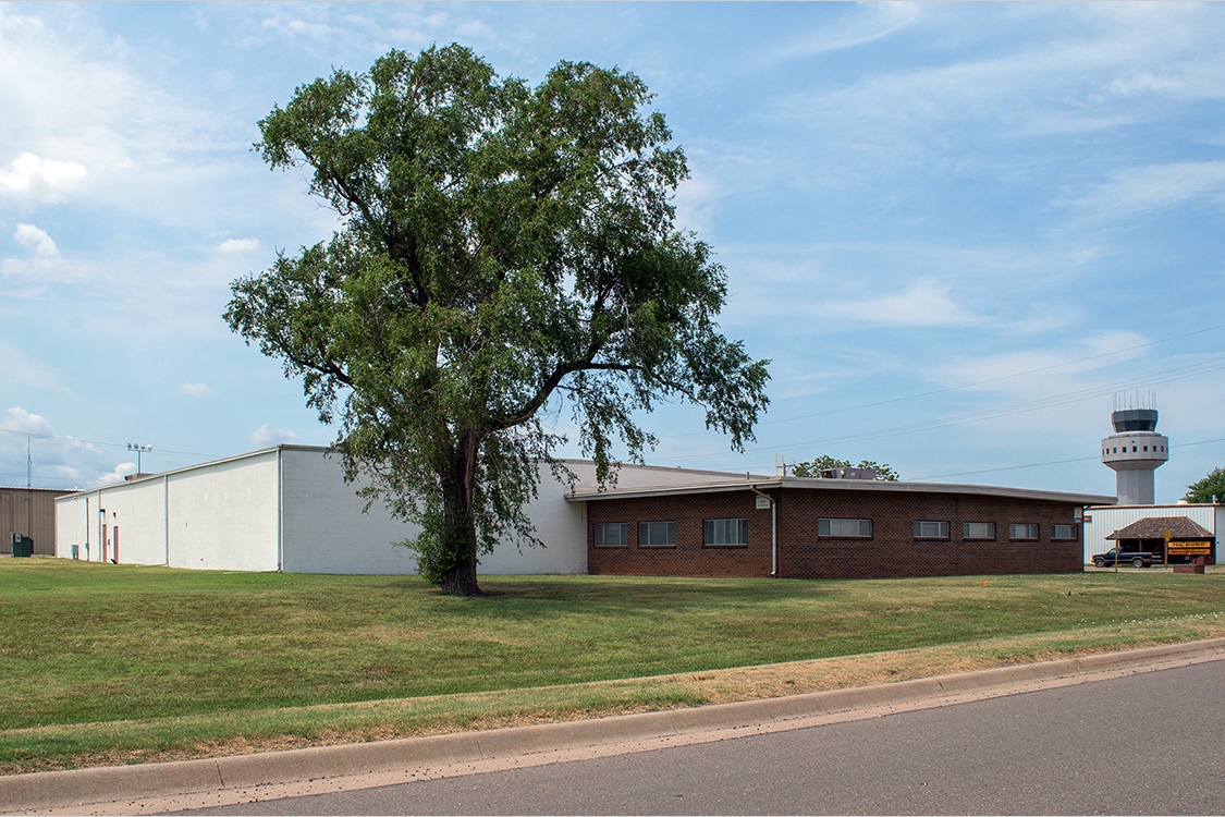 2804 Arnold Ave, Salina, KS for lease Primary Photo- Image 1 of 14