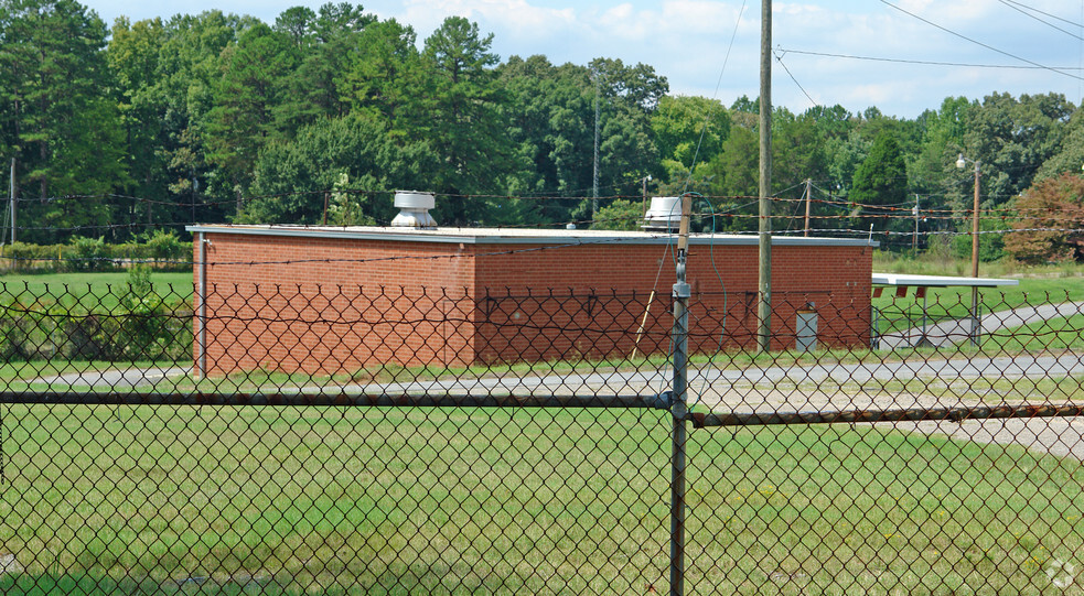 500 Hovis Rd, Stanley, NC for lease - Building Photo - Image 3 of 6