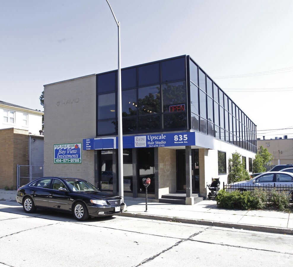 835 S Wisconsin Ave, Racine, WI 53403