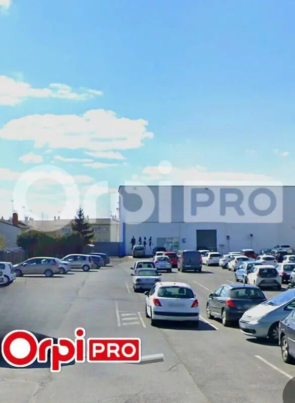 Retail in Reims for lease Building Photo- Image 1 of 3