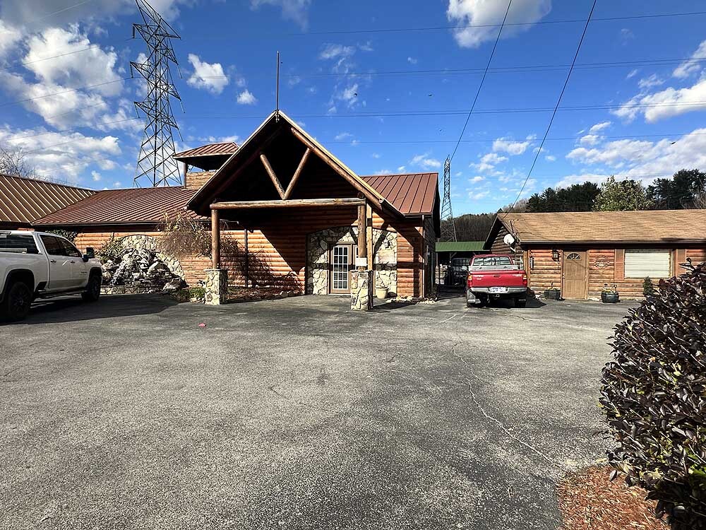 Lovers Lane Mixed-Use Property - Elizabethton, TN for Sale | LoopNet