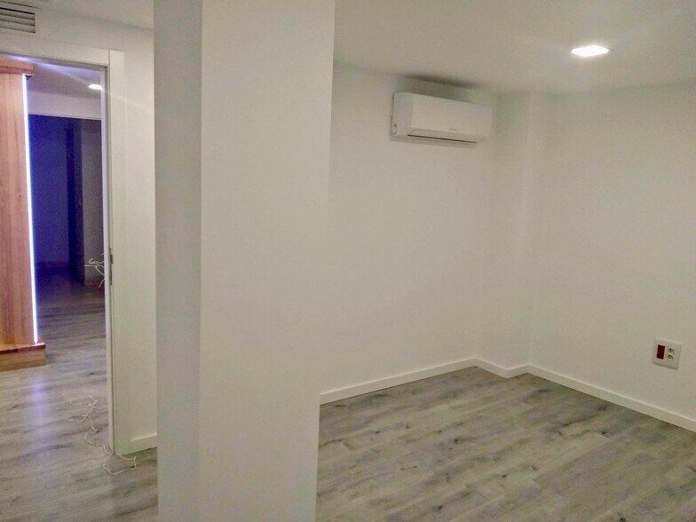 Retail in Algemesí for sale - Building Photo - Image 3 of 10