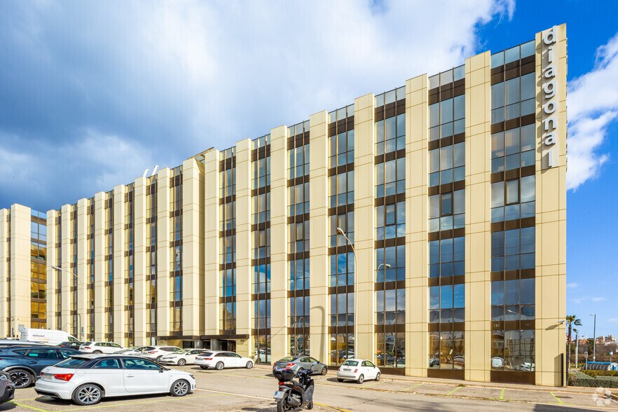 Office in Sant Just Desvern, Barcelona for lease - Building Photo - Image 2 of 4