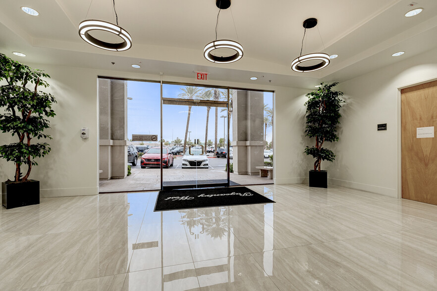 8925 W Russell Rd, Las Vegas, NV for lease - Lobby - Image 1 of 6