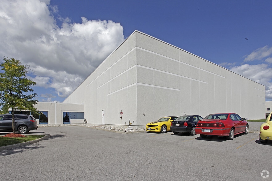 176 Hillmount Rd, Markham, ON for lease - Building Photo - Image 2 of 6