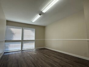 222 Fashion Ln, Tustin, CA for lease Interior Photo- Image 2 of 4