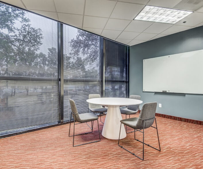 101 E Park Blvd, Plano, TX for lease - Interior Photo - Image 3 of 5