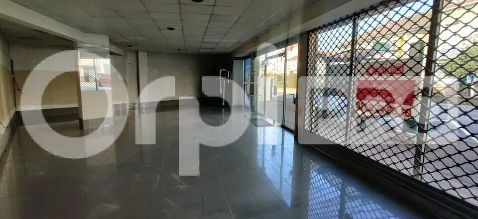 Retail in Savigny-sur-Orge for lease - Building Photo - Image 3 of 7