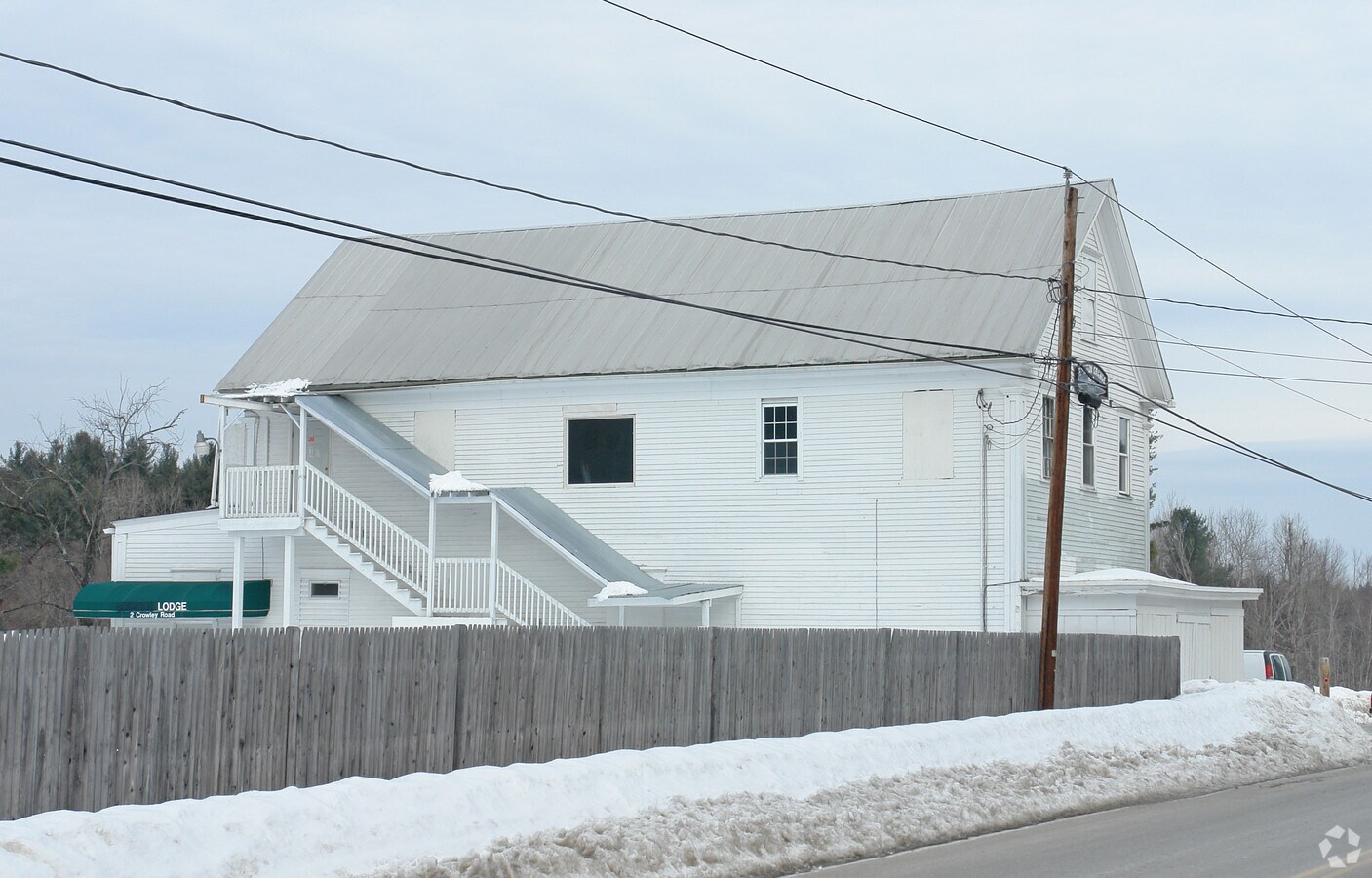 2 Crowley Rd, Lewiston, ME 04240