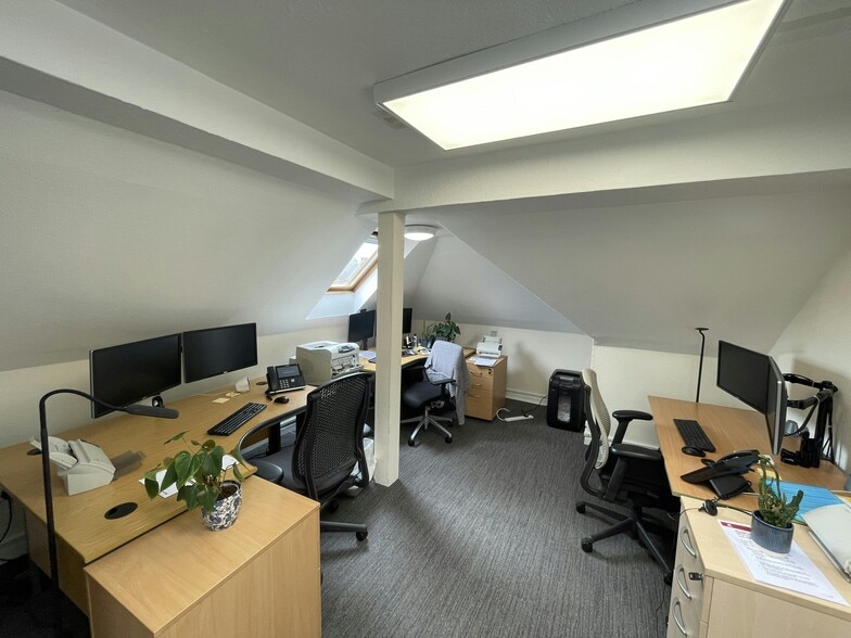 19 Station Rd, Chinnor for lease - Building Photo - Image 2 of 5