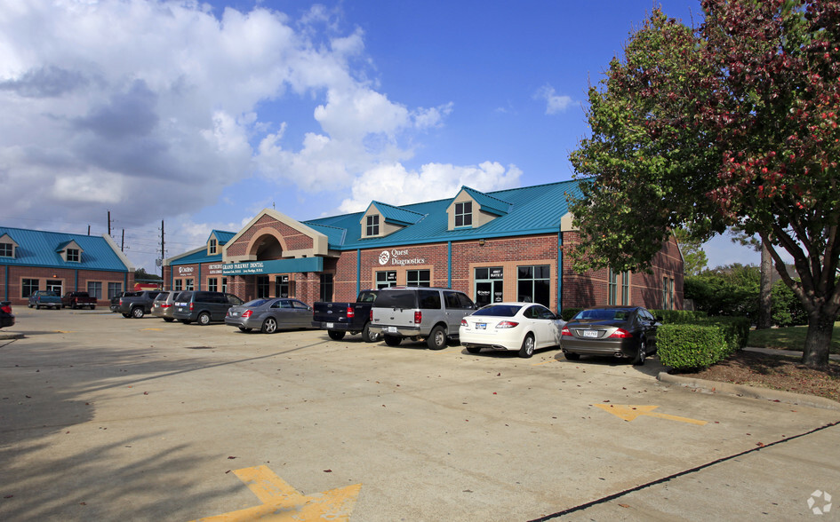 4907 Sandhill Dr, Sugar Land, TX for lease - Building Photo - Image 1 of 5